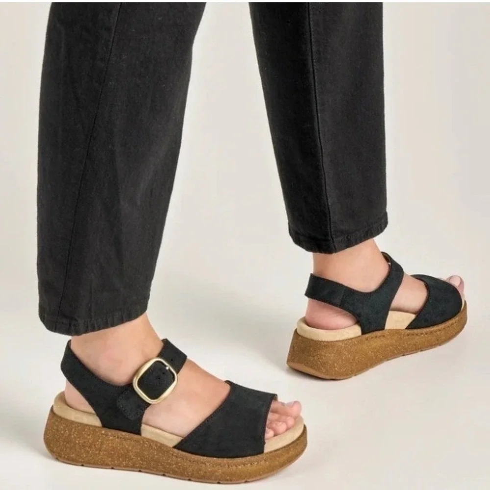 Dansko Bianca Chunky Platform Wedge Suede Sandals Women size 41 NWOB $150